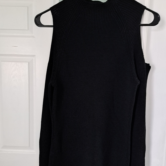 Sweater - Picture 3 of 6